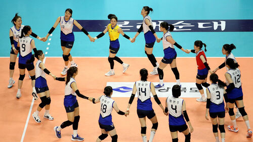 Hyundai E&C defeats Pepper Savings Bank in Pro Volleyball Cup to reach the quarterfinals